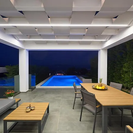 Vila Paradisio 2, Pool, Sea View